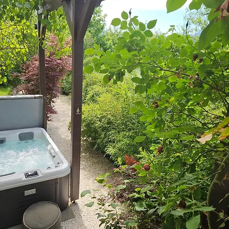 Premium Mit Privatem Whirlpool, Sauna, Garten Apartman *